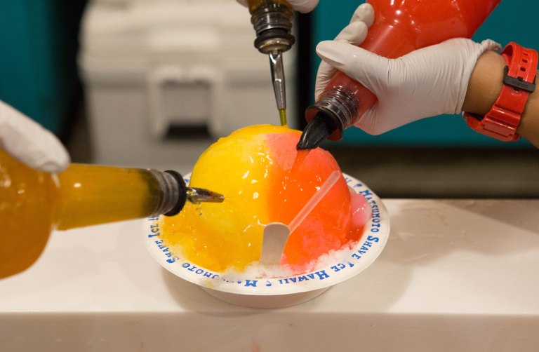 Ore_Haleiwa_Hawaii_Oahu_Matsumoto_Shave_Ice_(33673669505)