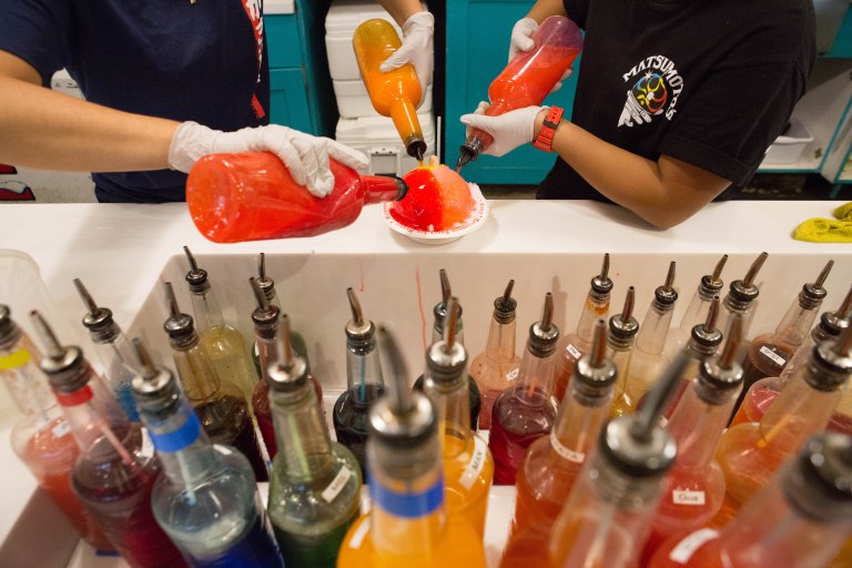 Ore_Haleiwa_Hawaii_Oahu_Matsumoto_Shave_Ice_(33673670325)